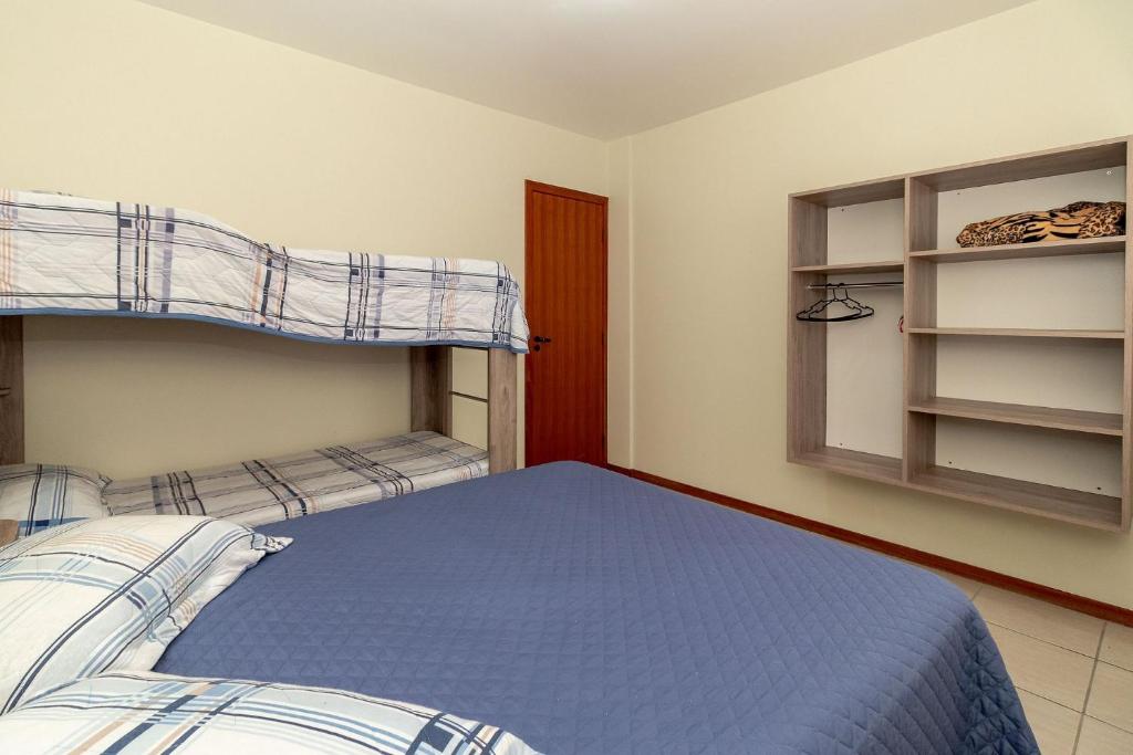  Apartamento 2 Dormitórios A 190 Metros Da Praia De Bombas - AN 08