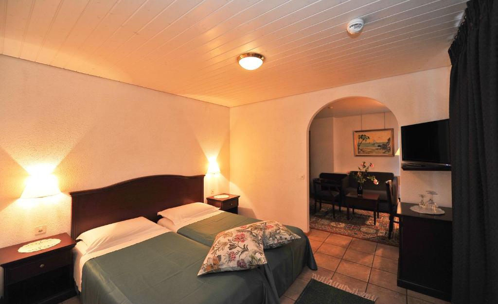 Hotel Ristorante Grotto Serta - Tweepersoonskamer