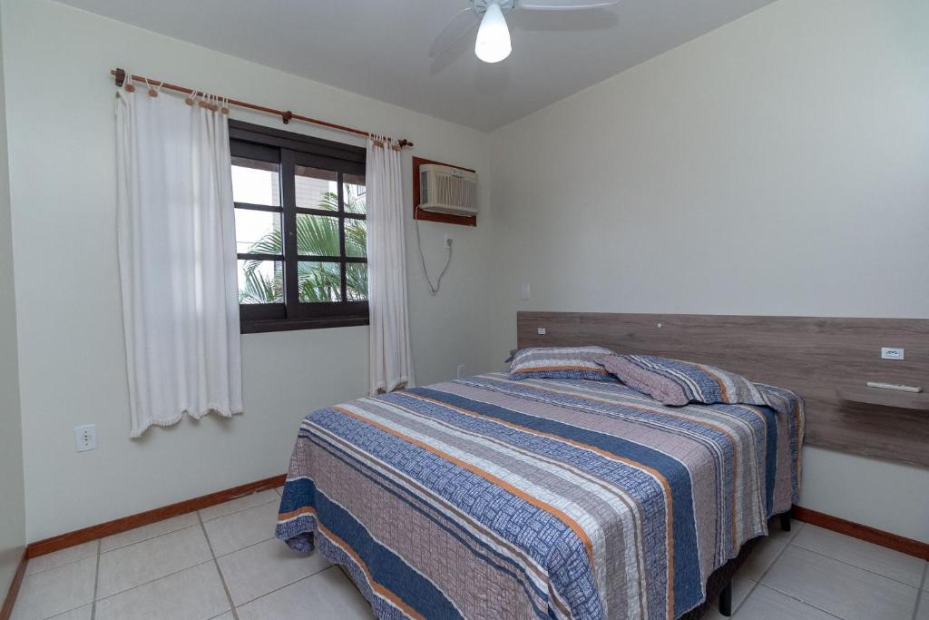  Apartamento 2 Dormitórios A 190 Metros Da Praia De Bombas - AN 07