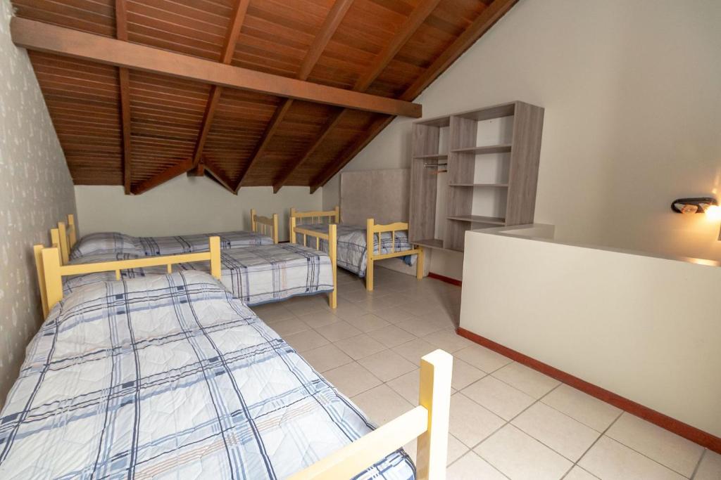  Aluguel Apartamento 8 pessoas em Bombinhas/SC Praia Bombas AN11