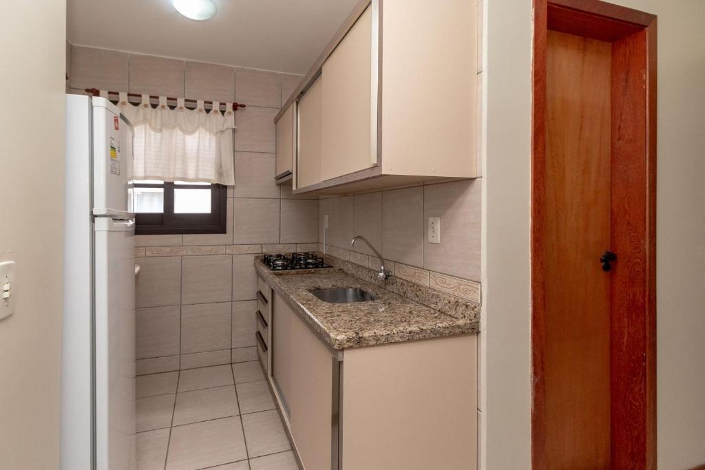  Aluguel Apartamento 8 pessoas em Bombinhas/SC Praia Bombas AN11