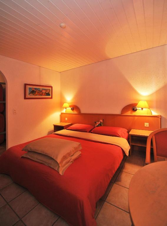 Hotel Ristorante Grotto Serta - Vierpersoonskamer Met Douche
