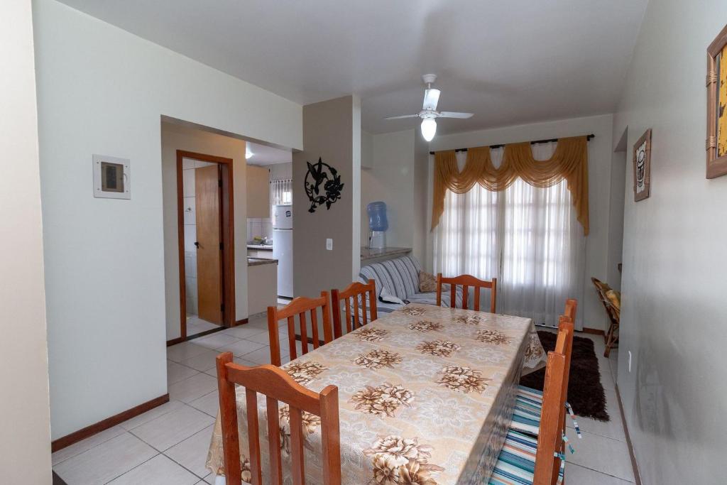  Aluguel Apartamento 8 pessoas em Bombinhas/SC Praia Bombas
