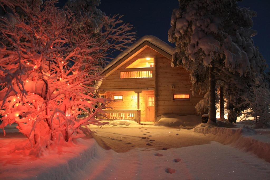 Ounasloma Holiday Cottages v zimě