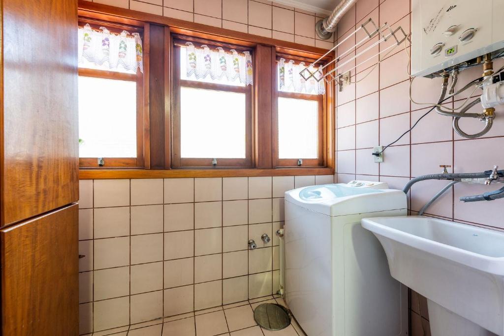 Aconchegante Apartamento no Centro de Gramado  Aconchegante Apartamento no Centro de Gramado