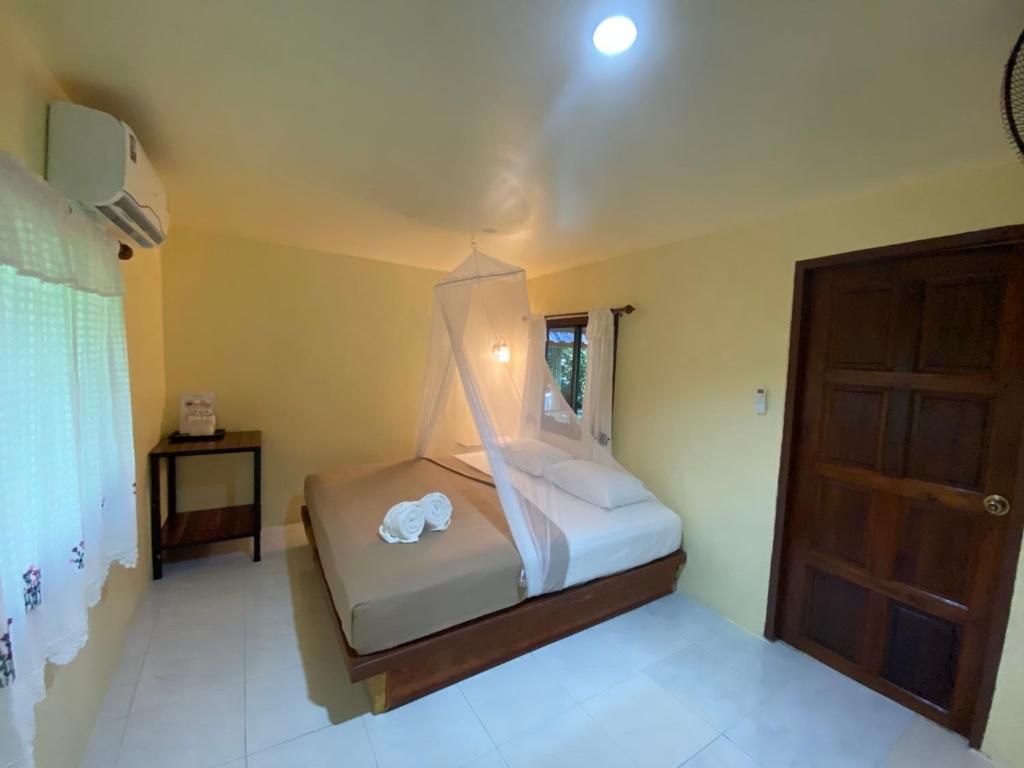 Khao Sok Jungle Huts Resort - Capanna Della Giungla Con Condizionatore D'aria