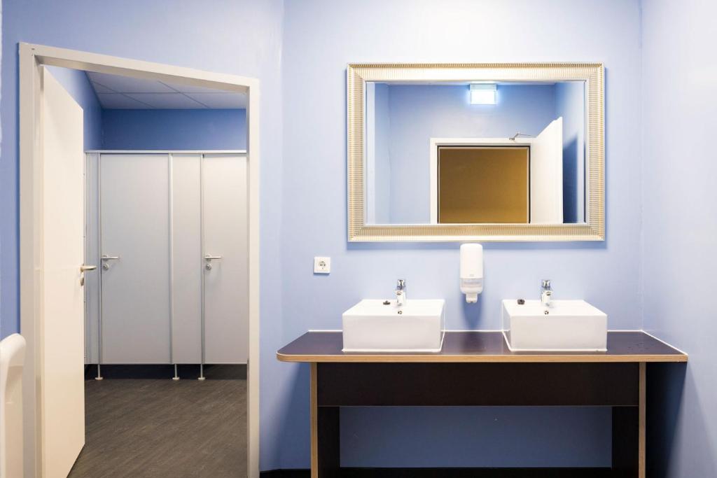 Koupelna v ubytování BoxHotel Hannover