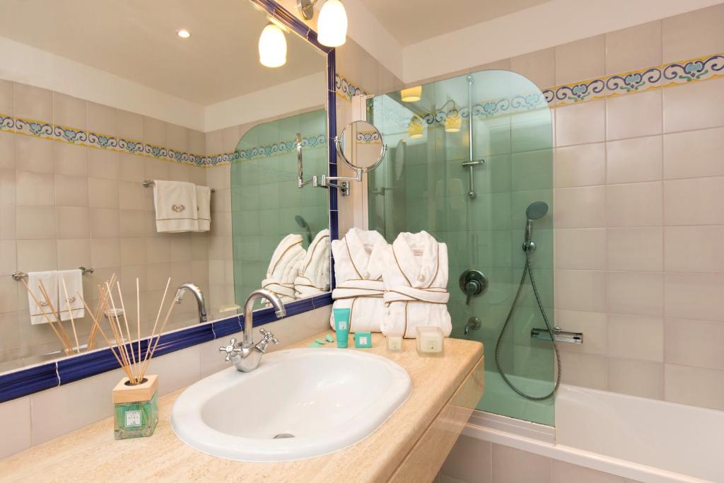 Hotel Hermitage - Triple Room With Sea View
