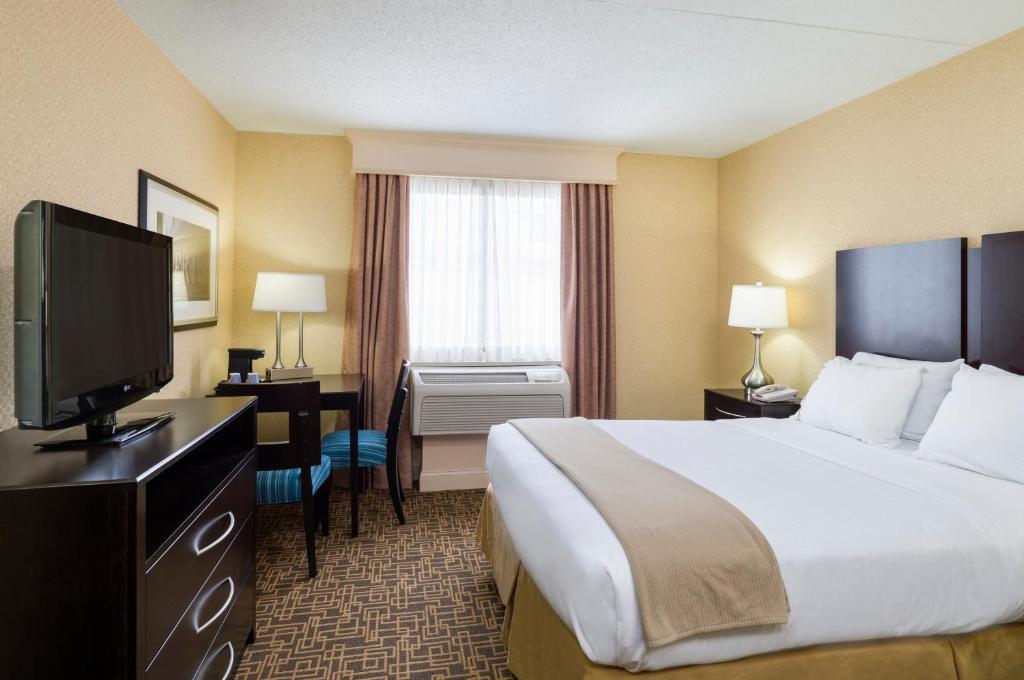 Holiday Inn Express Philadelphia Penn's Landing, an IHG Hotel, Philadelphia  – Updated 2023 Prices