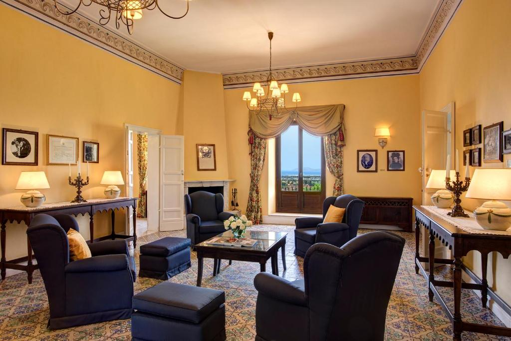 Posezení v ubytování Hotel Baglio Oneto dei Principi di San Lorenzo - Luxury Wine Resort