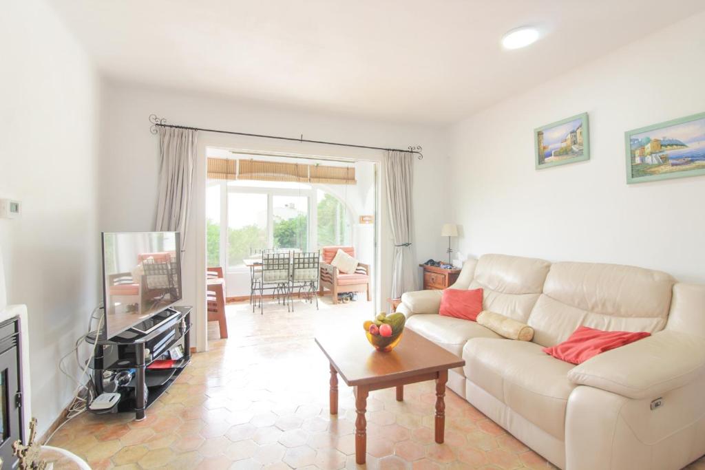 A seating area at Villa Santa Lucia - 0204
