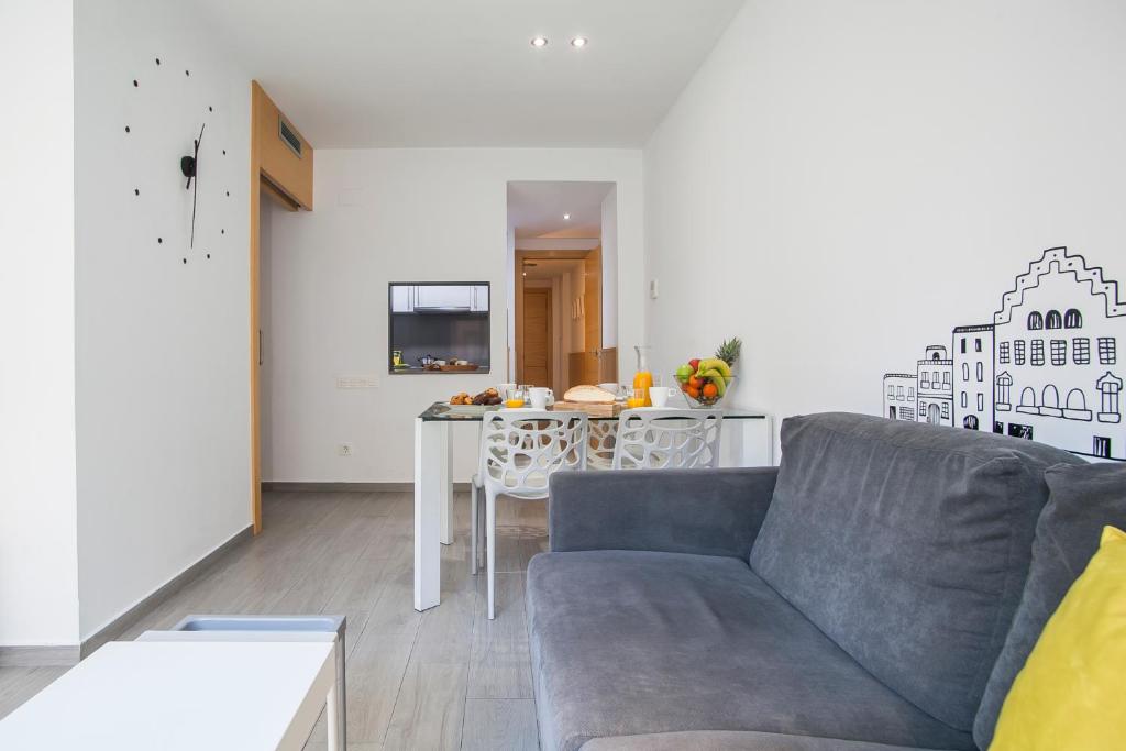A seating area at BBarcelona Gaudí Flats