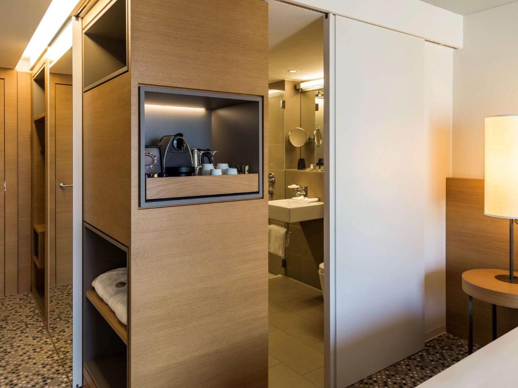 Kuhinja ili čajna kuhinja u objektu Pullman Basel Europe