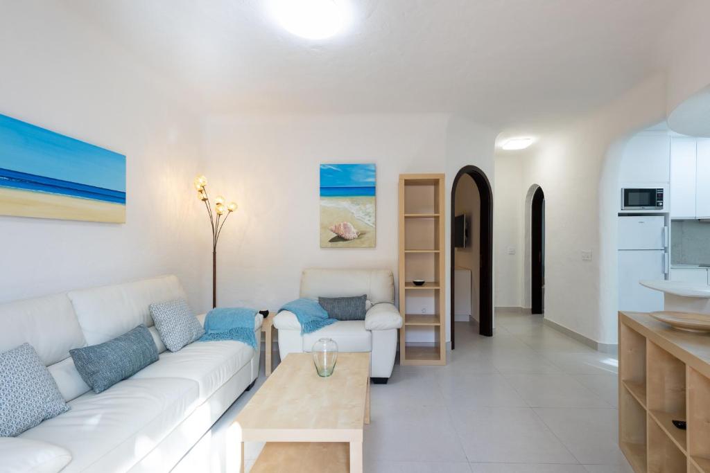 Cute next to beach & pool- P27 By CanariasGetaway, Playa del ...