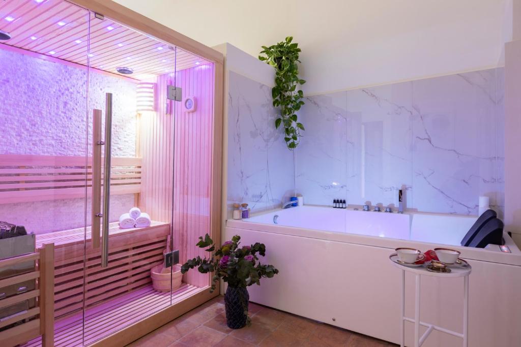 Kúpeľňa v ubytovaní Experience Collection by ROMAC - Margana Palace