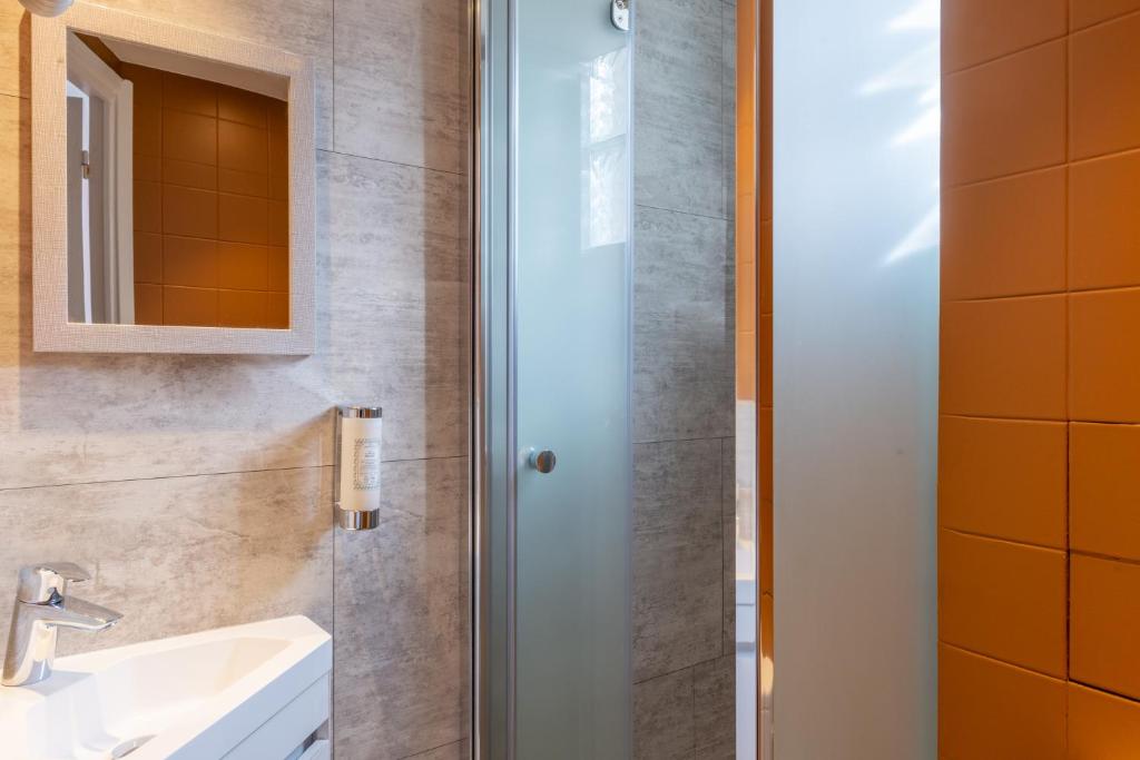 Hôtel Baldi by Magna Arbor - Resim 24