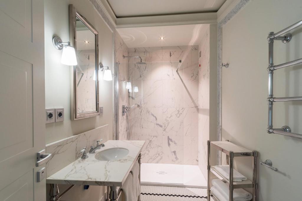 Room Mate Collection Gran Filippo, Rome-Fontana di Trevi - Resim 12