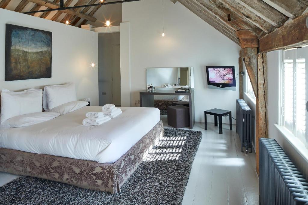Tuddenham Mill Luxury Hotel - 