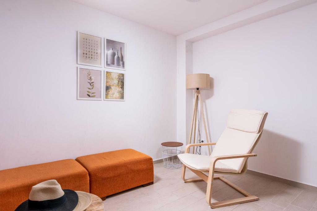 A seating area at Nikkon summer home