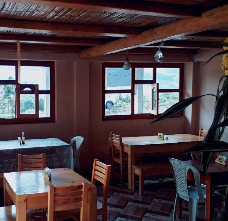 Restaurace v ubytování Hostal Doña Clarita & Vegetarían Food