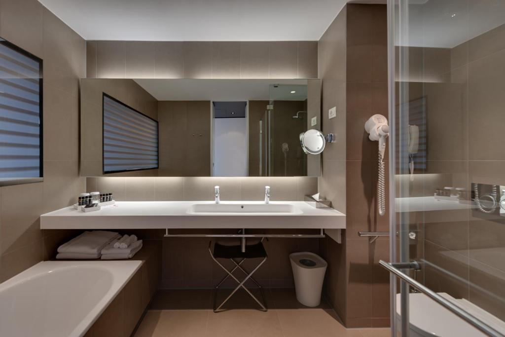 Lone Hotel by Maistra Collection - 4