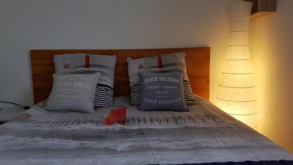 Côte de Granit Rose - 海の景色を望むアパート