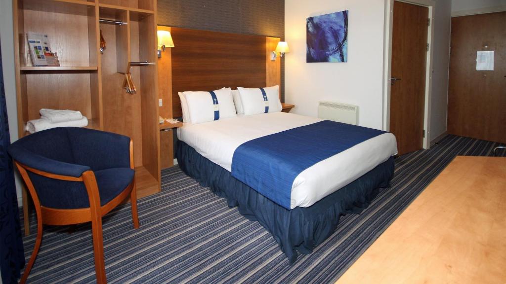 Postel nebo postele na pokoji v ubytování Holiday Inn Express Nuneaton by IHG