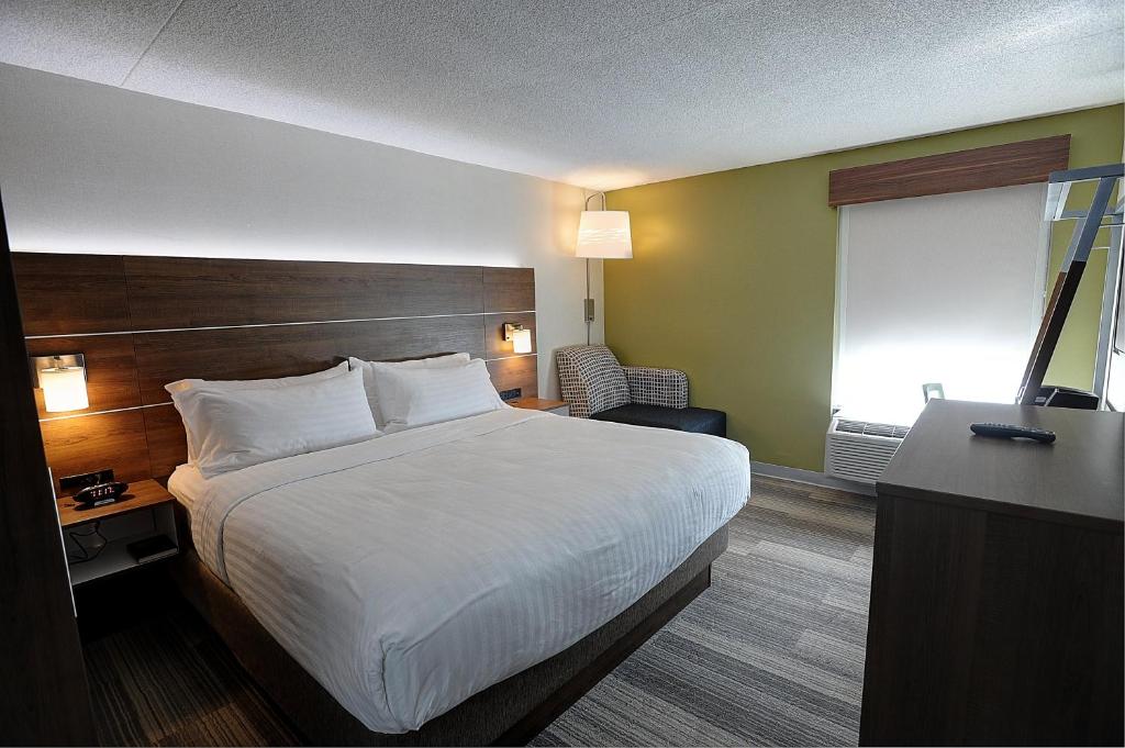 Holiday Inn Express & Suites Toronto Airport West by IHG - Resim 2