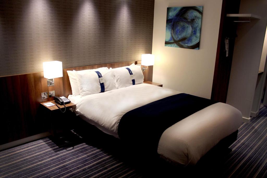 Postel nebo postele na pokoji v ubytování Holiday Inn Express Wakefield by IHG