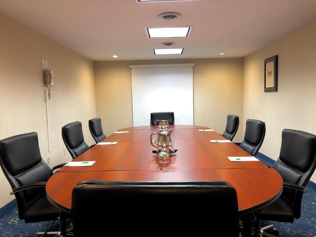 Konferenční prostory v ubytování Amenida Residences, Calgary
