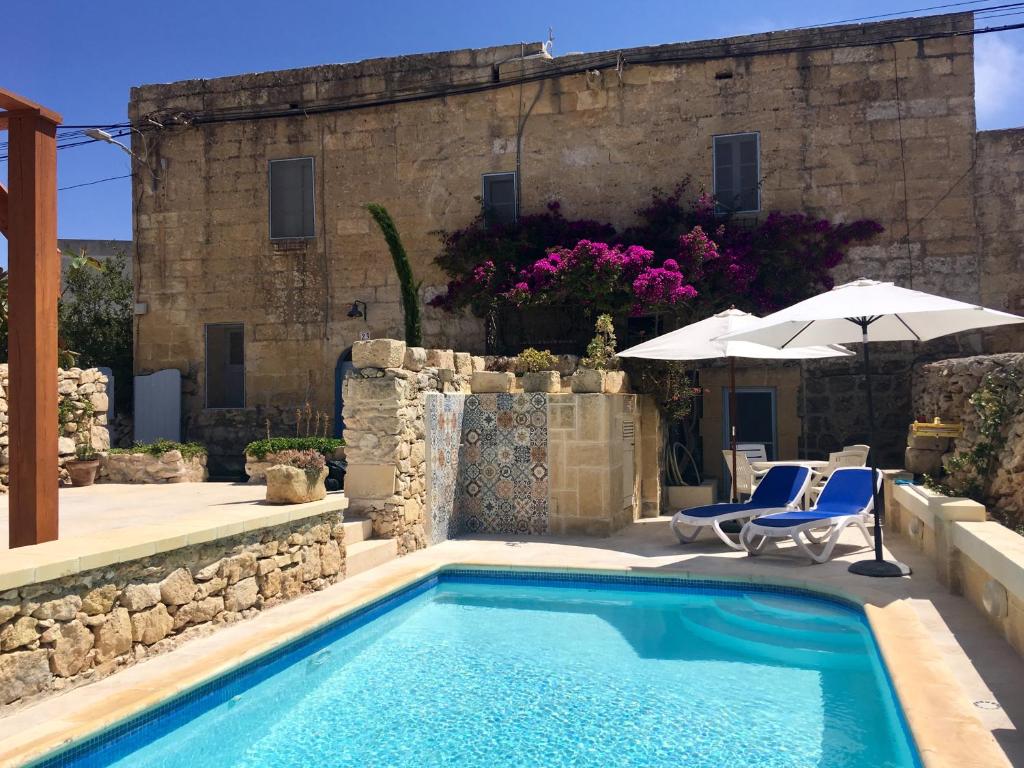 The Garden Gate, Sannat (updated prices 2024)