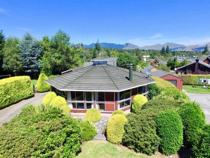 25 Chalet Crescent - Resim 1