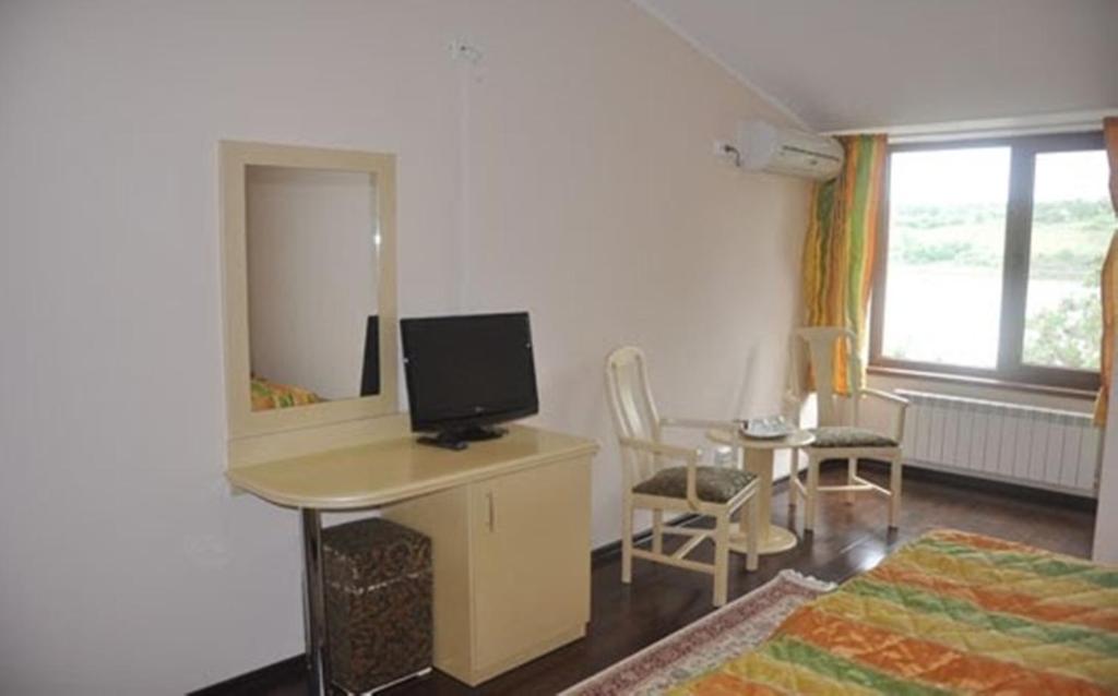TV a/nebo společenská místnost v ubytování Complex Domneasca