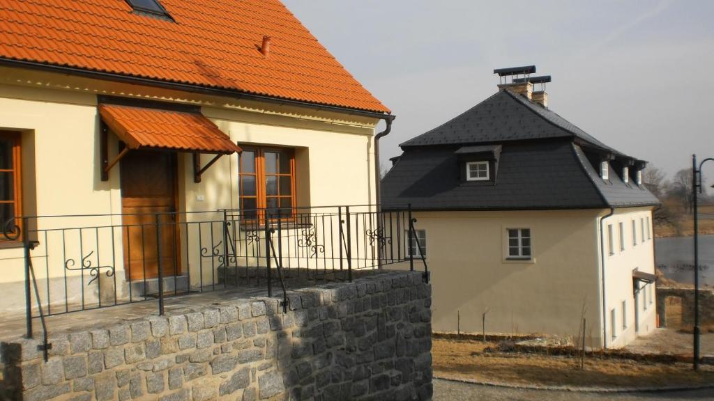 Budova, kde se prázdninový dům nachází