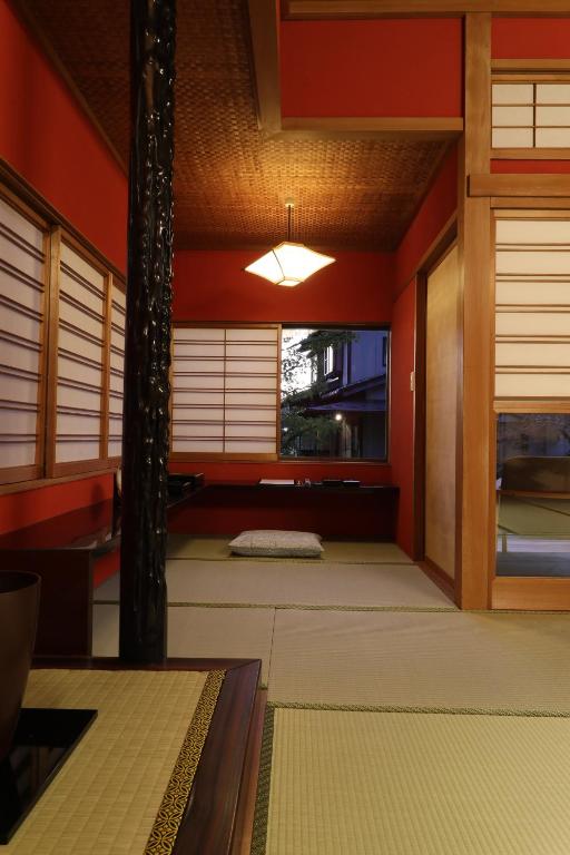 Fotografie z fotogalerie ubytování 和美再美 石動 柏屋 Wabisabi Isurugi Kashiwaya v destinaci Oyabe