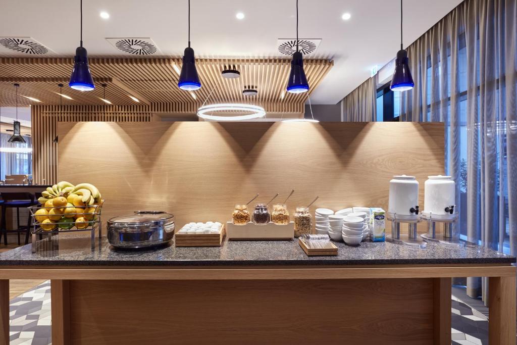 Holiday Inn Express - Berlin - Alexanderplatz by IHG - Resim 17