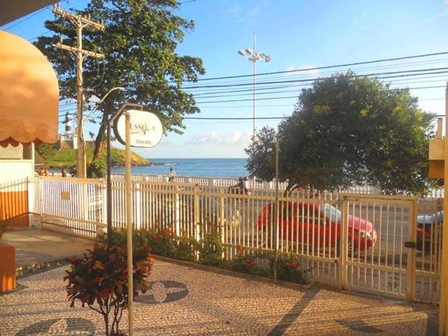  Excelente Apartamento 1/4 e Sala na Barra