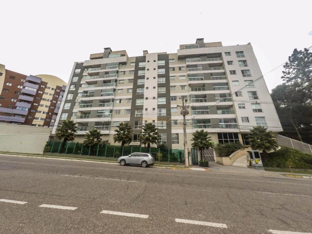  APTO EM CONDOMÍNIO CLUBE