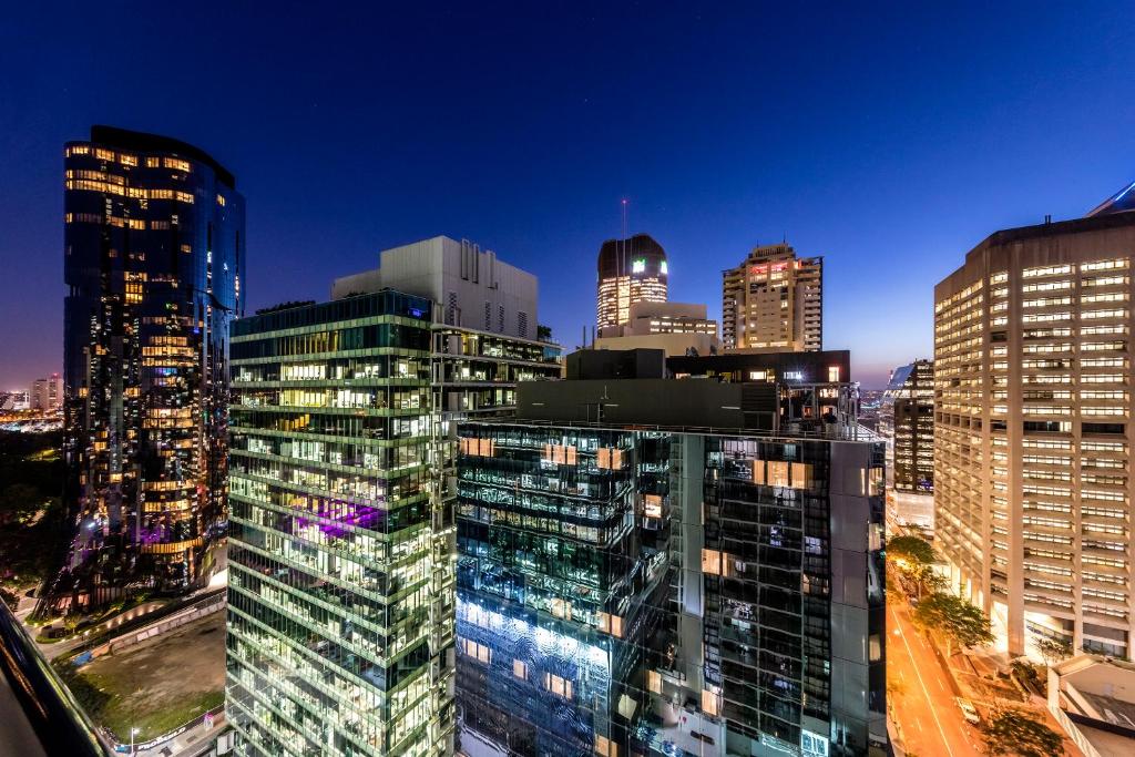 Oaks Brisbane River City Suites - Resim 37