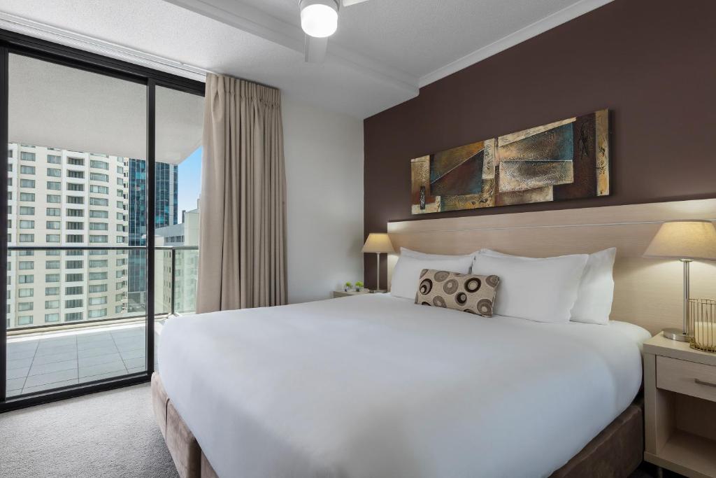 Oaks Brisbane River City Suites - Resim 30