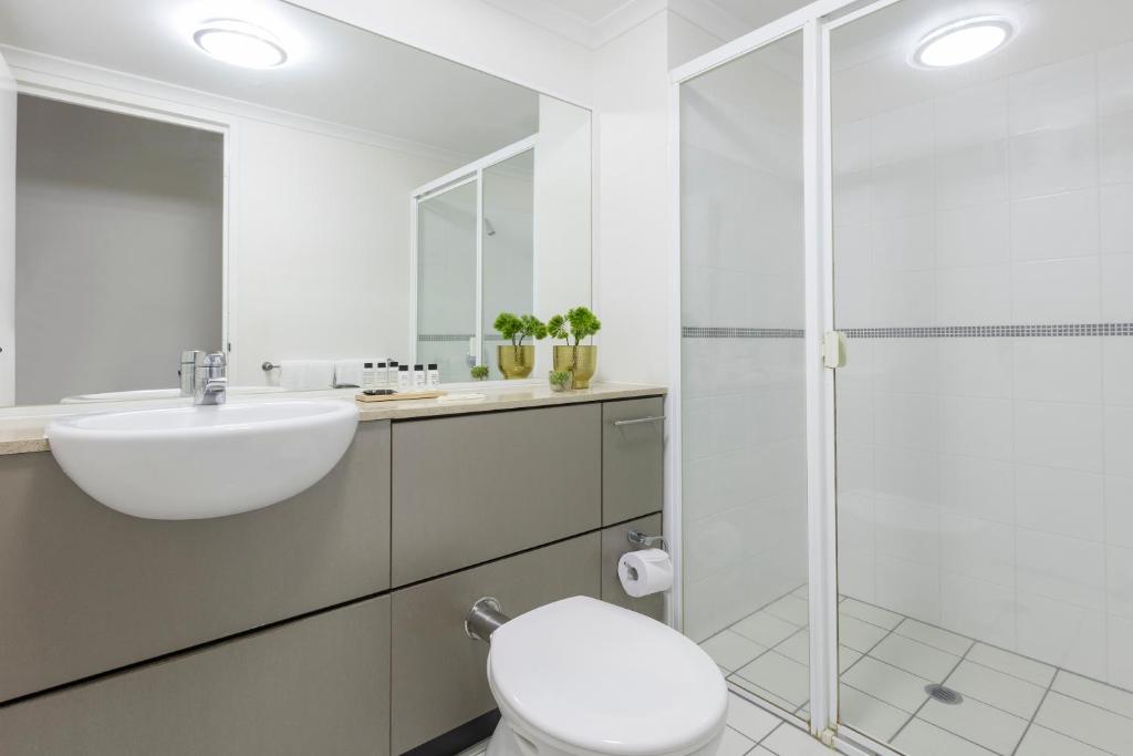 Oaks Brisbane River City Suites - Resim 23