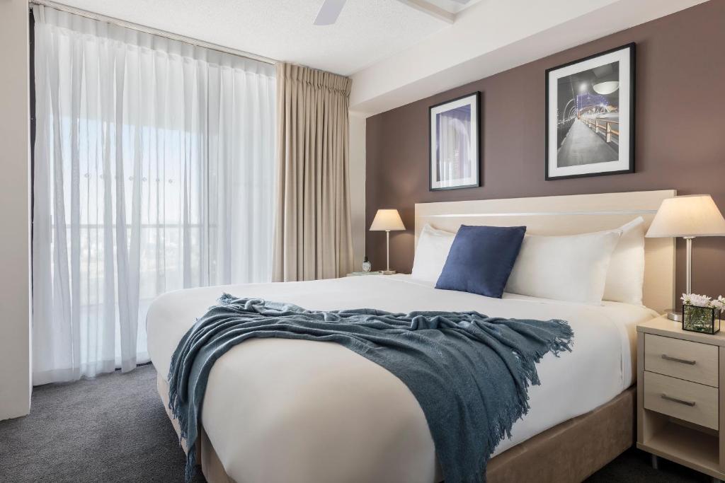 Oaks Brisbane River City Suites - Resim 29