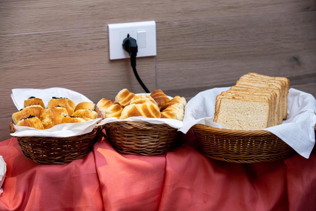 Jídlo v hotelu nebo okolí