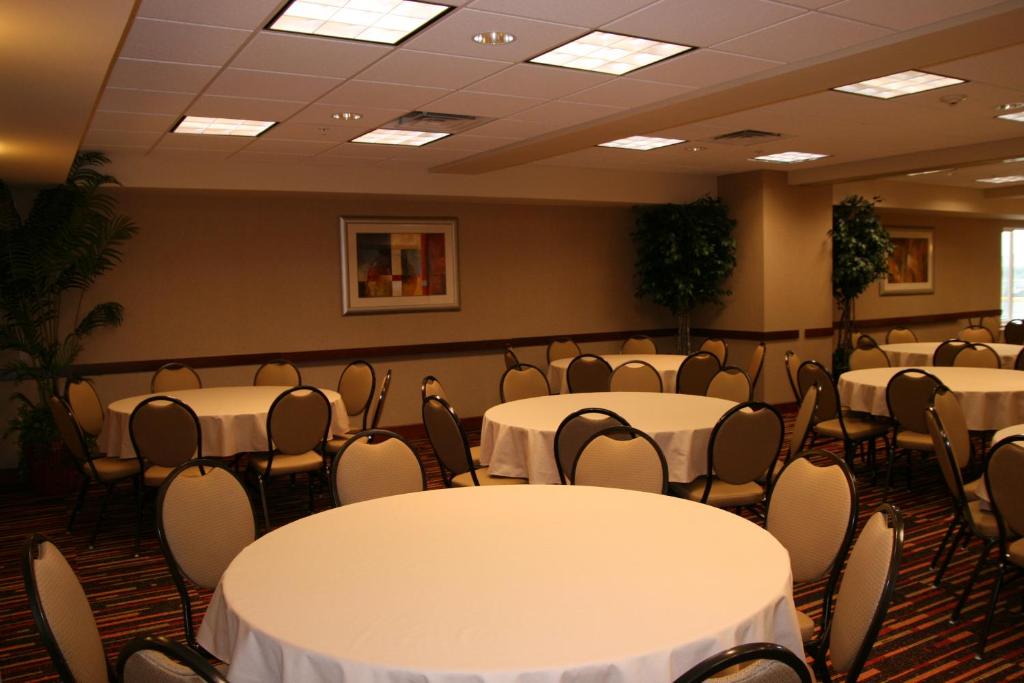 Konferenční prostory v ubytování Holiday Inn Express Hotel & Suites Chehalis - Centralia by IHG