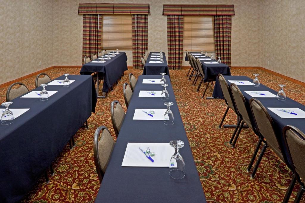 Konferenční prostory v ubytování Holiday Inn Express Syracuse-Fairgrounds by IHG