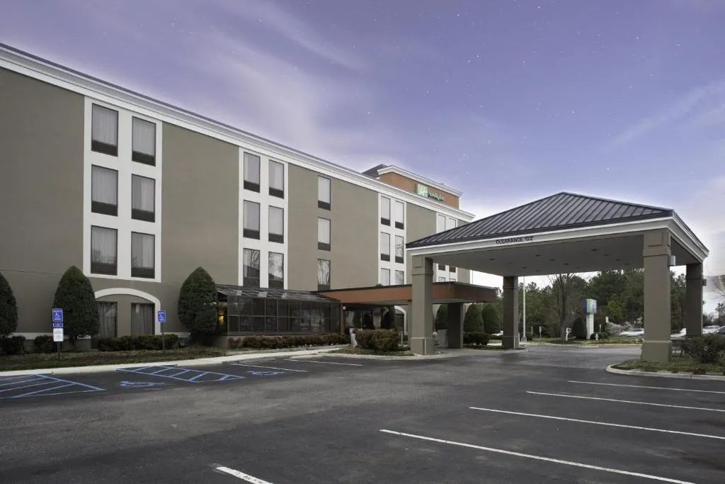 Holiday Inn Express - Chester, Chester, United States