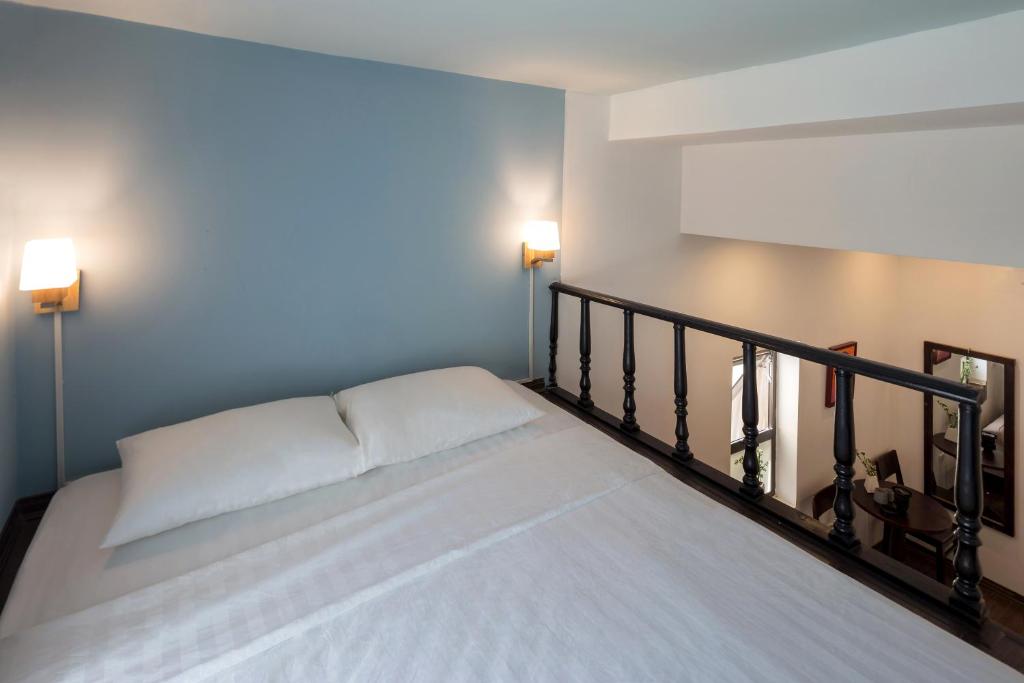 Centraltique Downtown - Bespoke Colonial House Near Hoan Kiem Lake - Apartamento Padrão