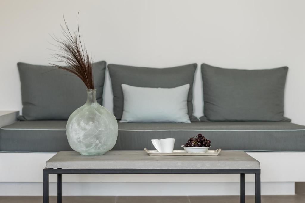 Posezení v ubytování Eneos Kythnos Beach Villas-Executive and Premium Villas