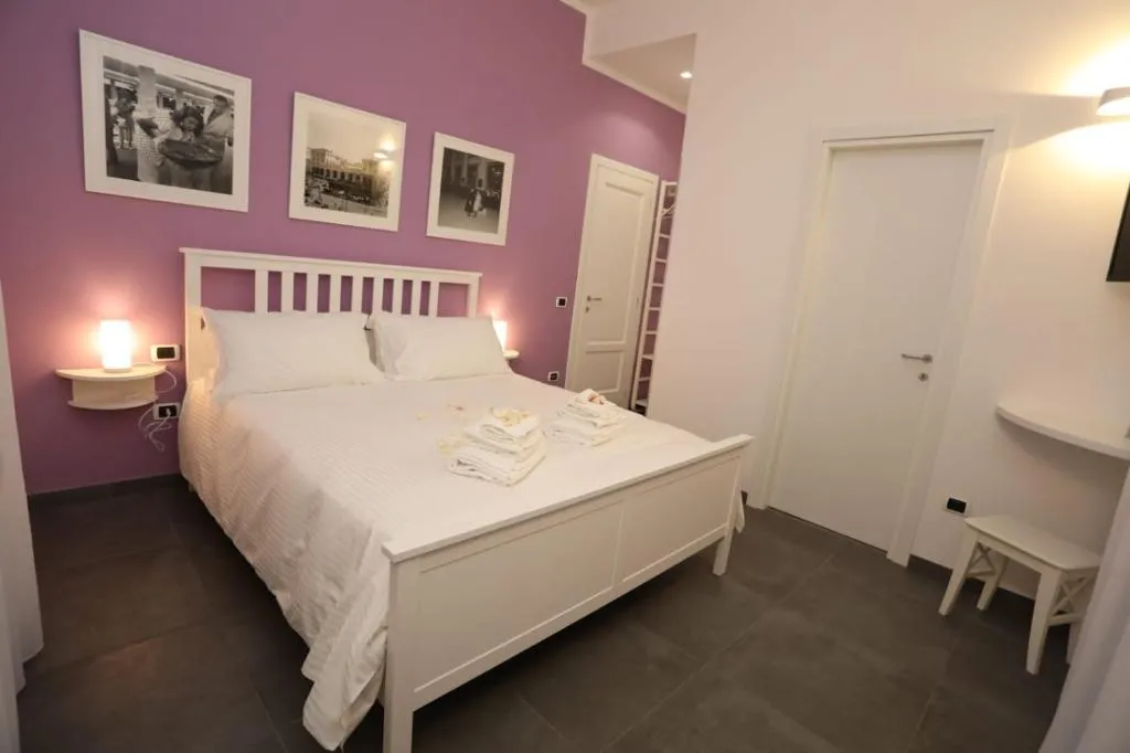 Delia Rooms & Gallery, Napoli, Italia