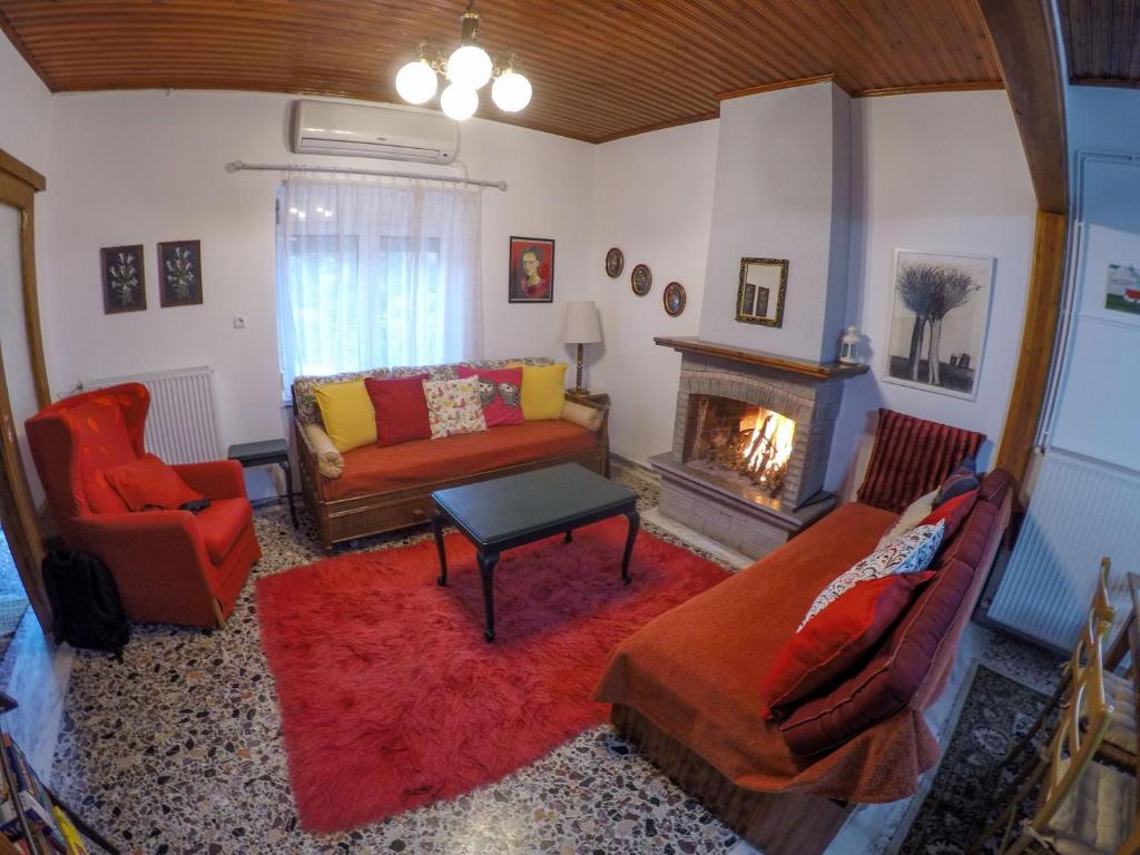 Breathtaking lake view cottage next to Ioannina city!